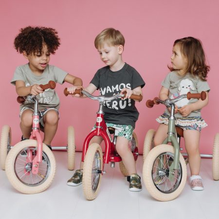 Bewegung in der Kindheit Fahrraeder